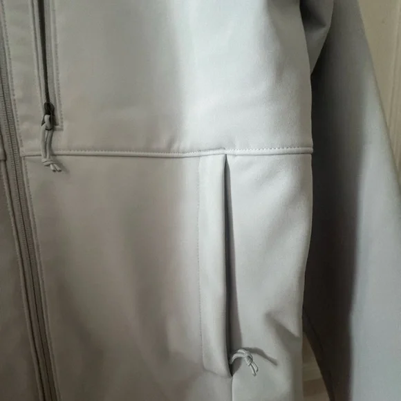 The North Face Light Gray Softshell Jacket - Picture 4 of 6